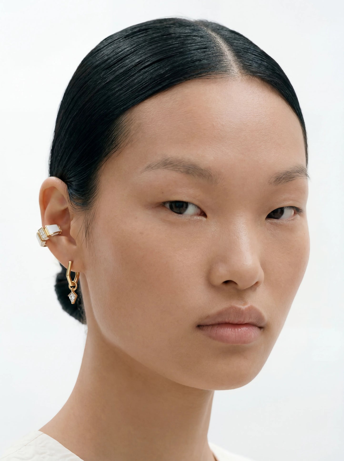 gold earrings and diamonds